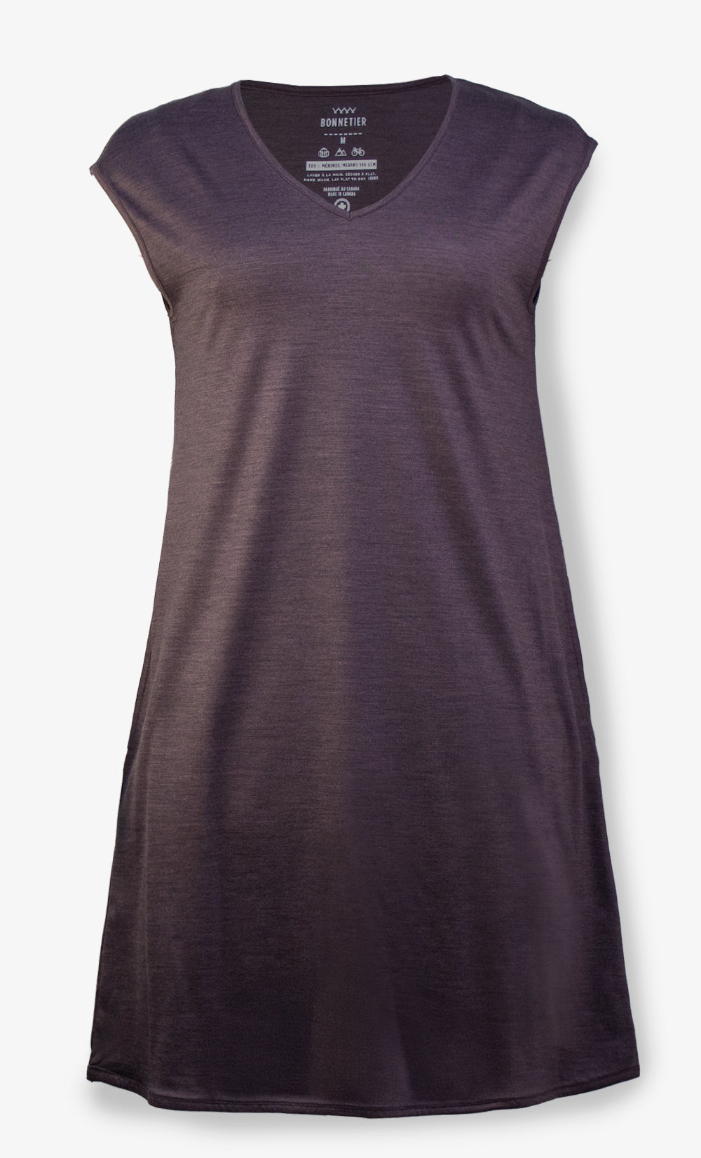 Robe en laine mérinos aubergine coupe ample col en V avec poches latérales discrètes